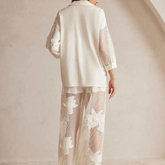 White Casual Women's Set French Romantic Hollow Embroidery Floral Outfit - Picture 5 of 15